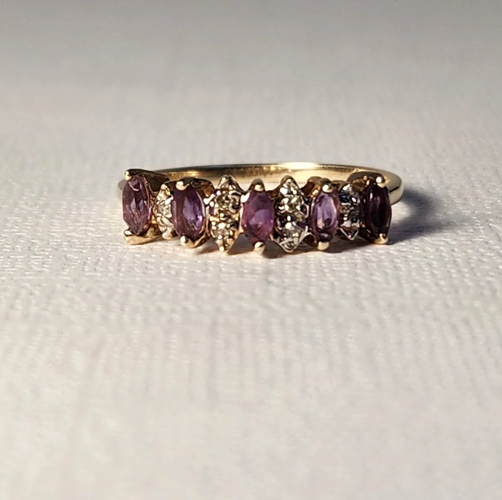 Classic 90s VTG 10K Solid Yellow Gold NATURAL  Amethyst & Diamond Ring Sz 7 - Picture 4 of 16